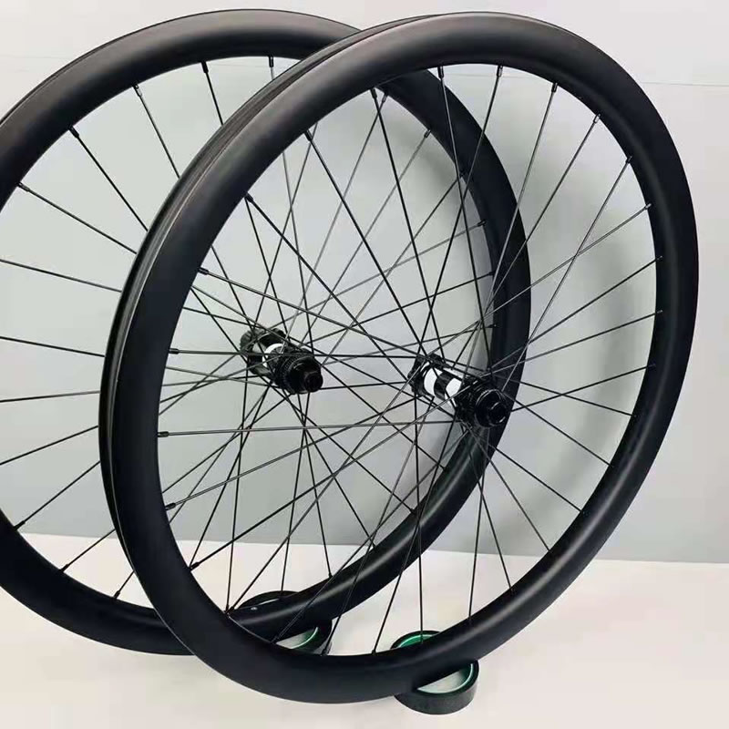 DT 350 carbon wheels